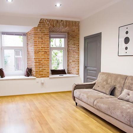 Apartment In The Center Of Odessa Екстериор снимка