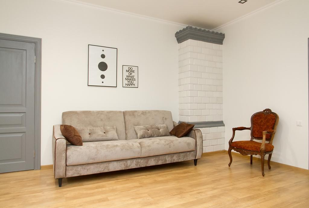 Apartment In The Center Of Odessa Екстериор снимка