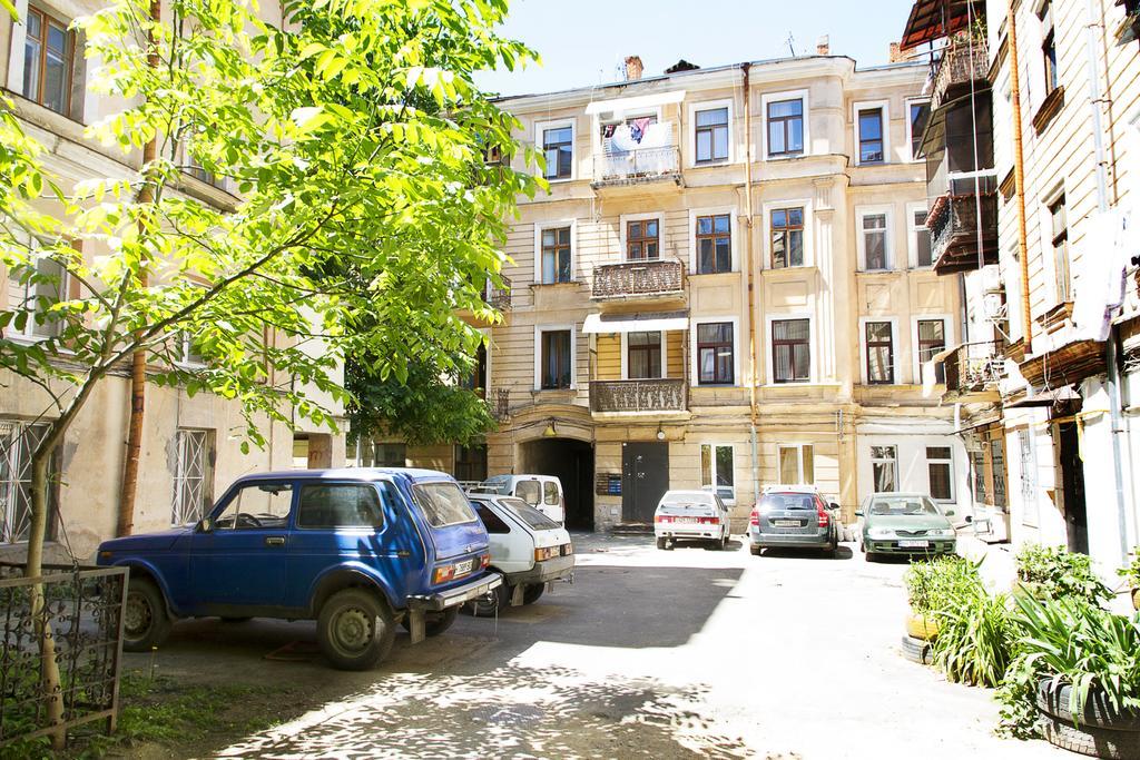 Apartment In The Center Of Odessa Екстериор снимка